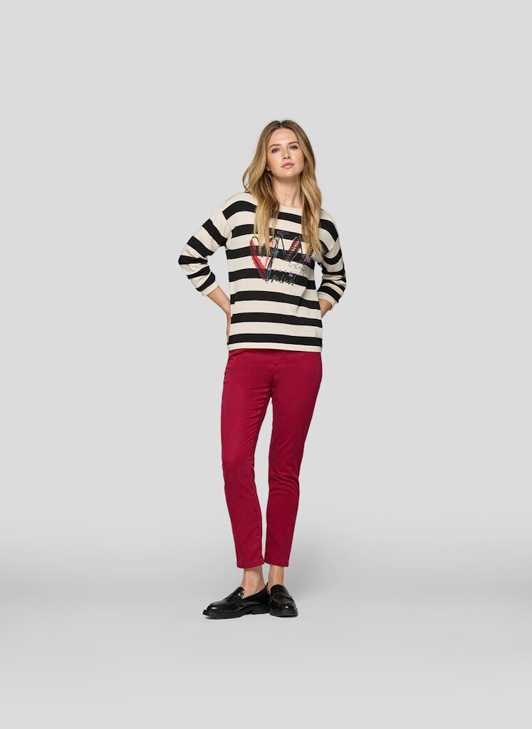 Pullover mit Streifen Pullover mit Streifen