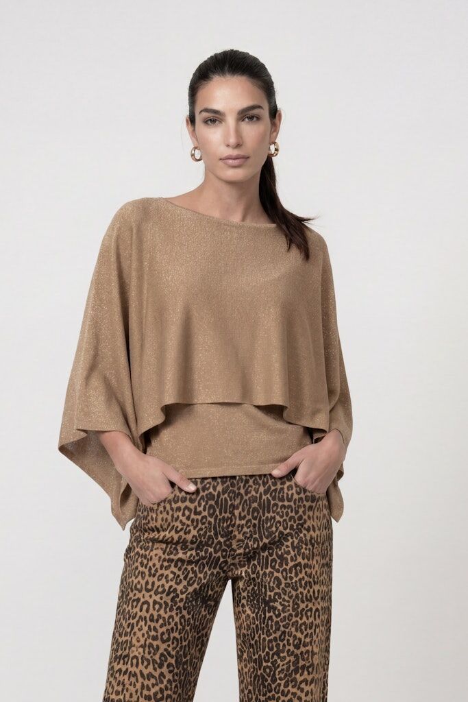 Pullover im Cape-Design