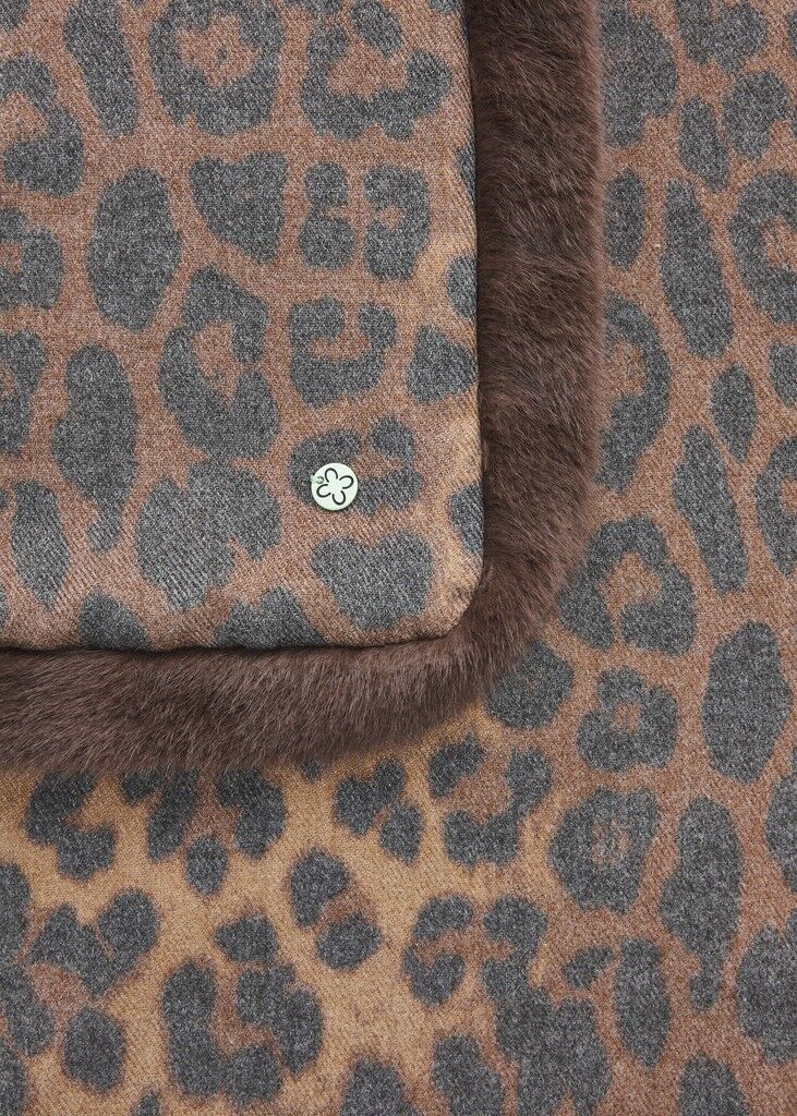 Kaschmirweiches Dreieckstuch mit Leo-Muster und Fake Fur-Rand