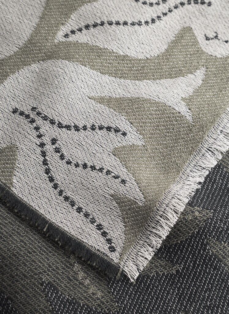 Schal mit Vogelmotiv "Peace on Earth" Schal mit Vogelmotiv "Peace on Earth"