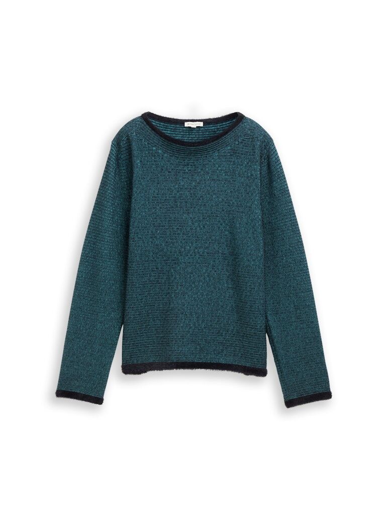 Strickpullover aus Federgarn Strickpullover aus Federgarn