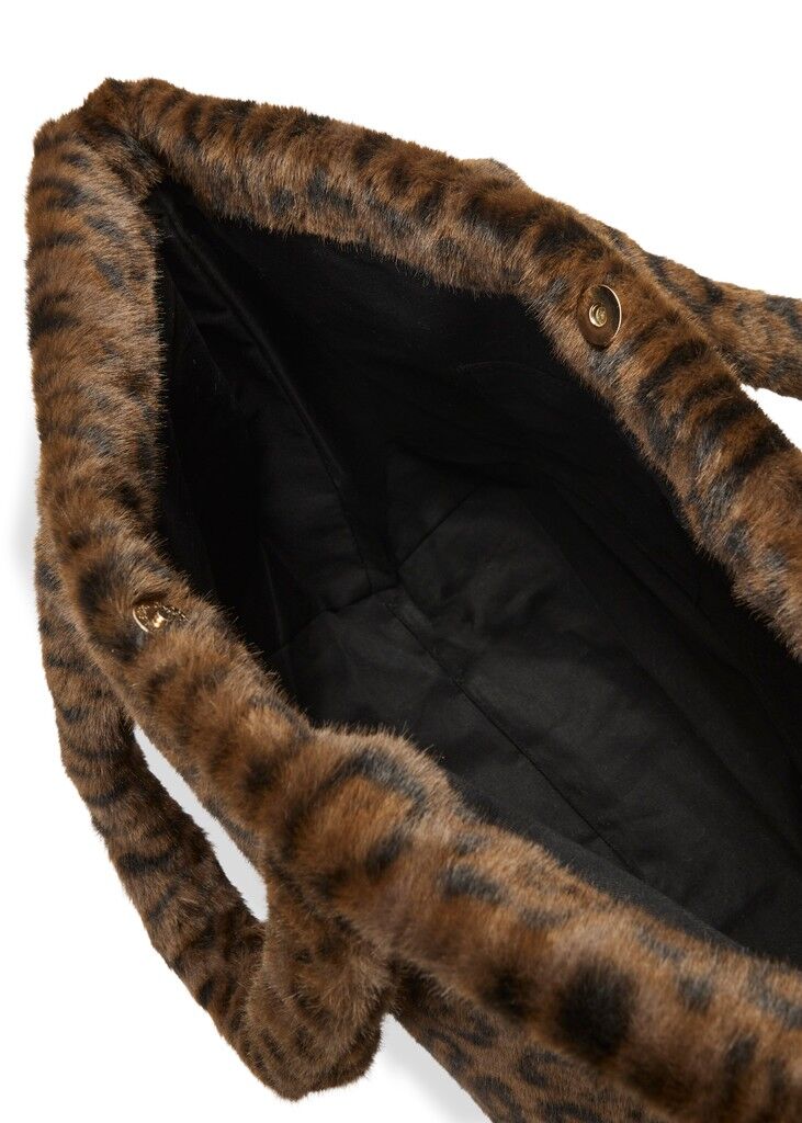 Shopper aus Fake Fur mit Leo-Muster