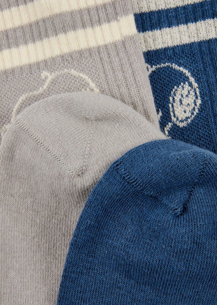 Socken mit Snoopy-Motiv