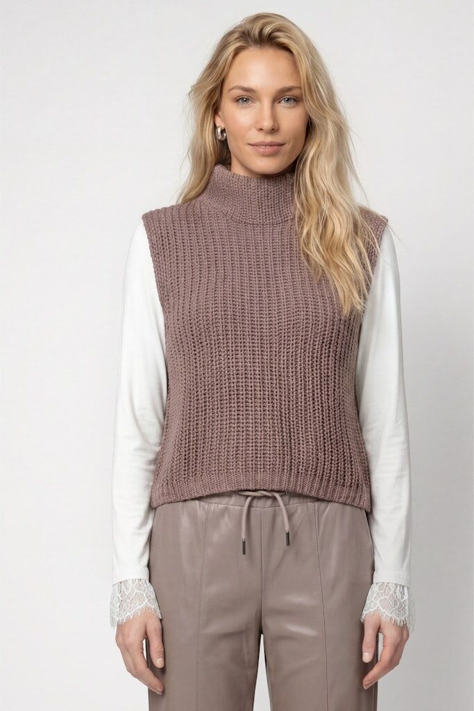 Strickpullunder mit Stehkragen Strickpullunder mit Stehkragen